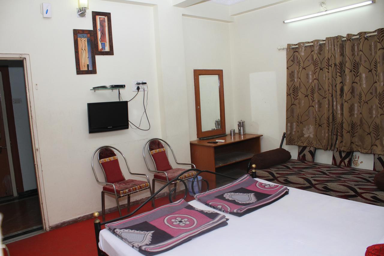 Hotel Bhagwat Palace Lātūr Exteriér fotografie